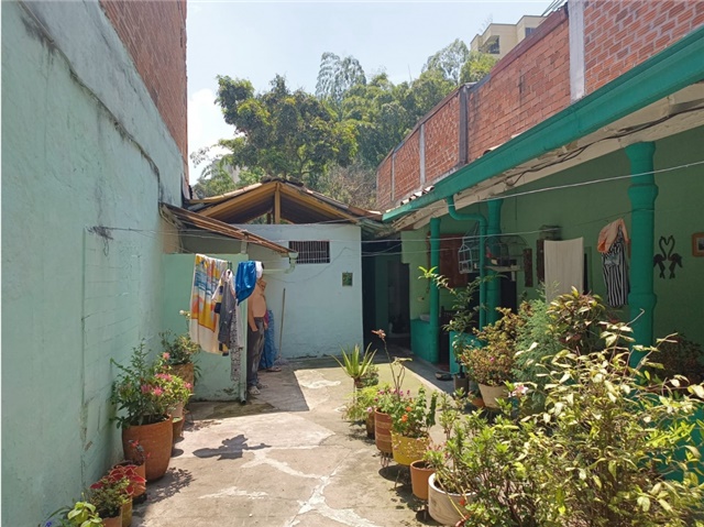 Casa de 5 alcobas en venta en Primavera, Envigado, 220 m² · foto 2 de 24