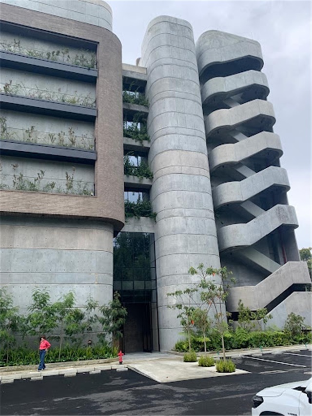 Oficina en arriendo en Las Palmas, Envigado, 214 m² · foto 3 de 20