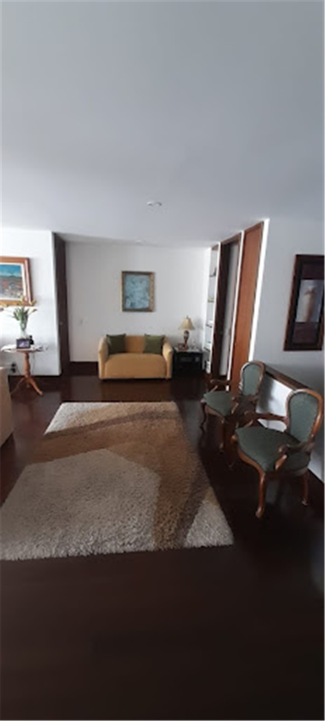 Piso – Bogotá, Santa Bárbara, Localidad Usaquén - Más