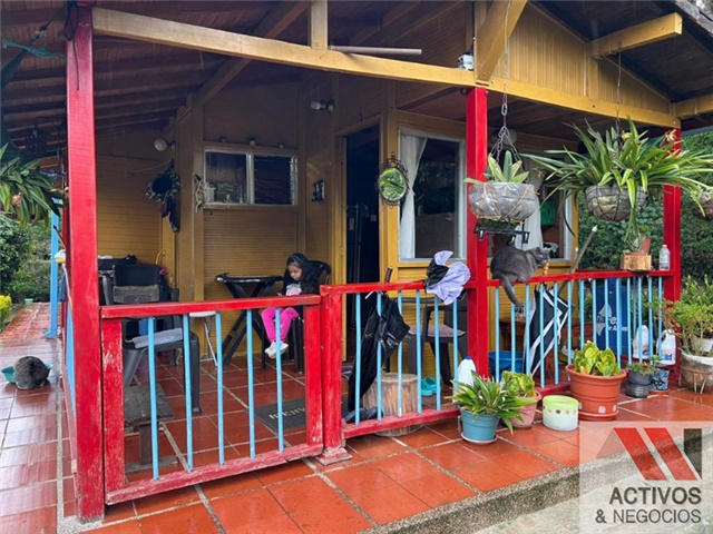 Casa de 8 alcobas en venta en La Clara, Guarne · foto 12 de 12