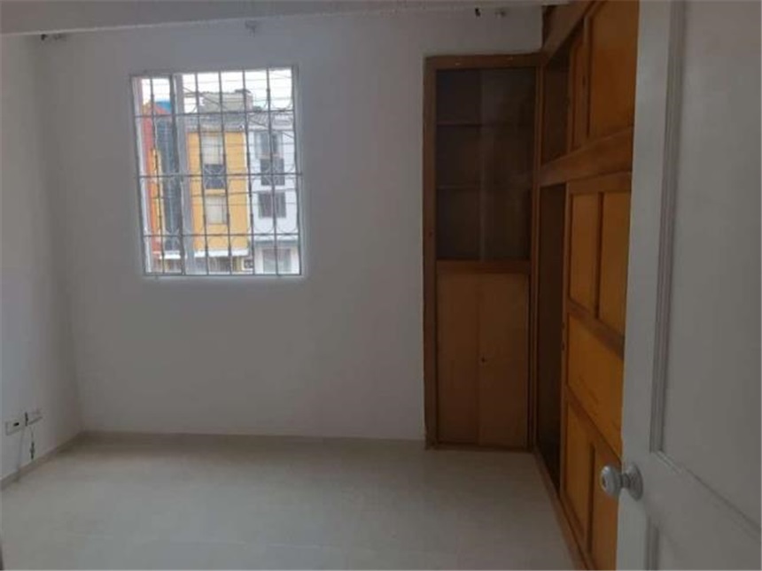 Casa en venta en Engativá, Bogotá · foto 2 de 24
