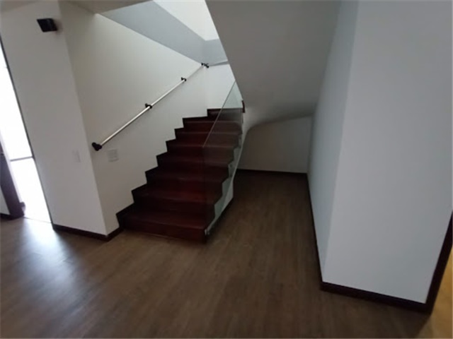 Piso – Bogotá, Suba, Localidad Suba - Más