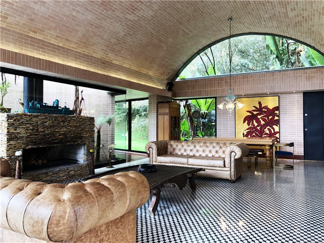 Casa de 3 alcobas en venta en Las Palmas, Medellín, 500 m² · foto 2 de 20