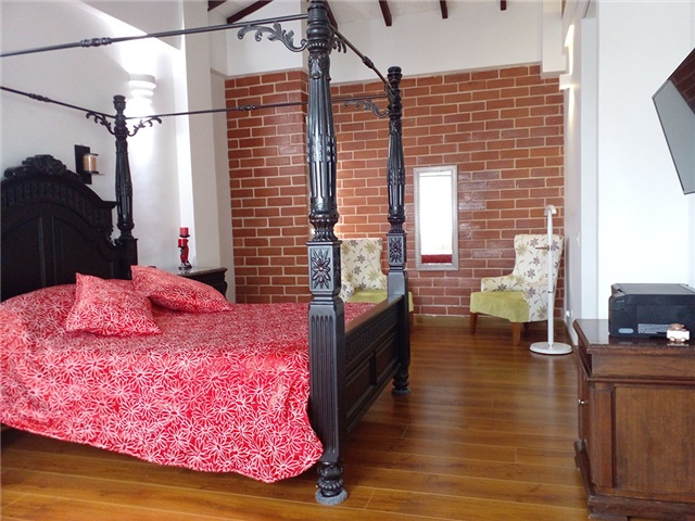 Casa de 3 alcobas en venta en Escobero, Envigado, 270 m² · foto 11 de 20