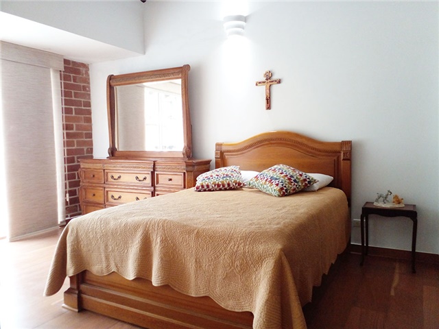 Casa de 3 alcobas en venta en Escobero, Envigado, 270 m² · foto 13 de 20