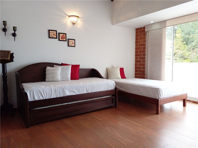 Casa de 3 alcobas en venta en Escobero, Envigado, 270 m² · foto 15 de 20