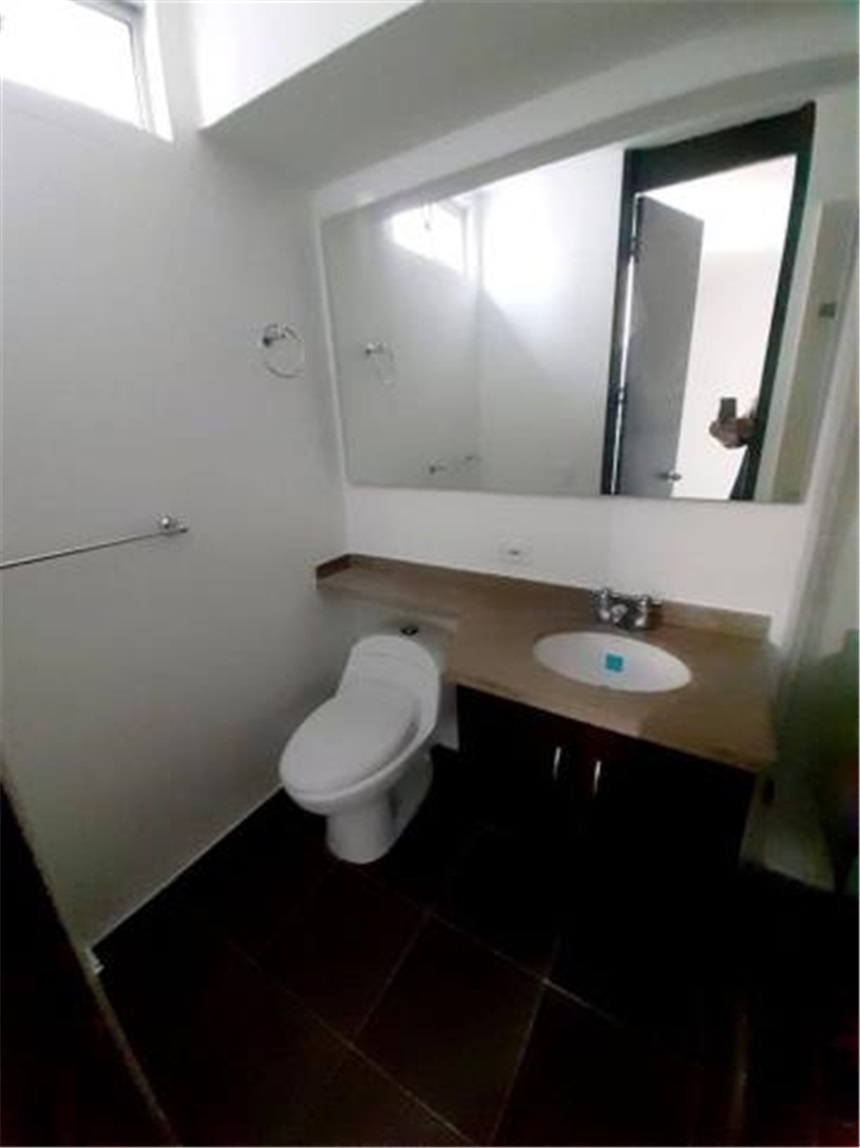Apartamento de 3 alcobas en venta en Picaleña Y Mirolindo, Ibagué, 91 m² · foto 18 de 20