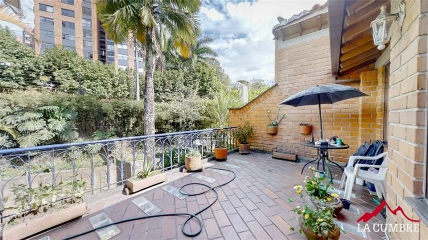 Casa de 4 alcobas en venta en Los Balsos, Medellín, 270 m² · foto 11 de 12