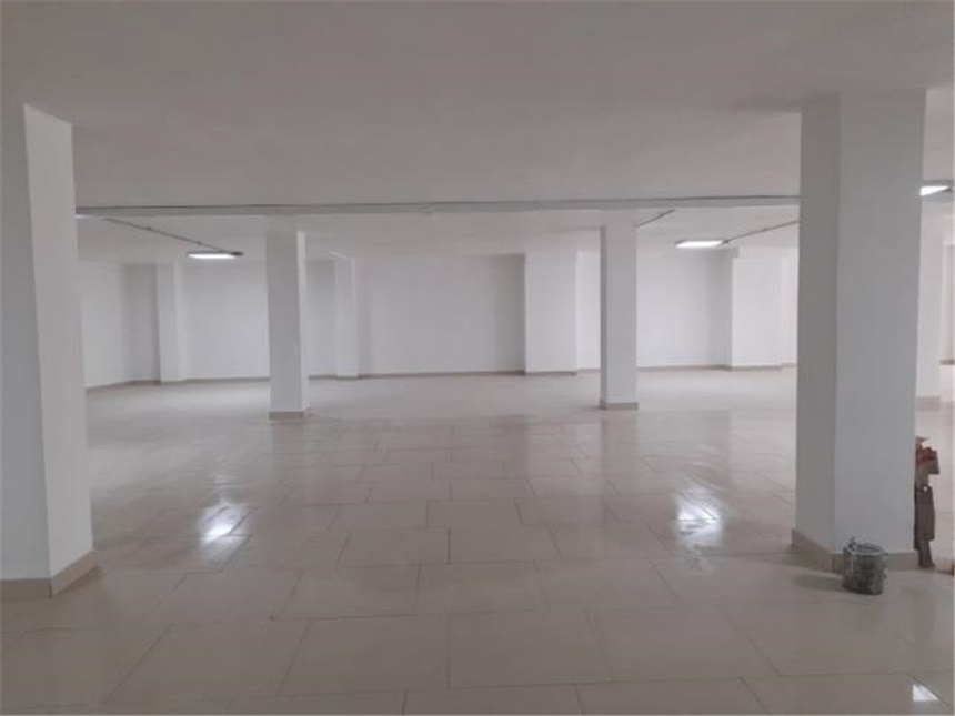 Local en Arriendo - Vista 2