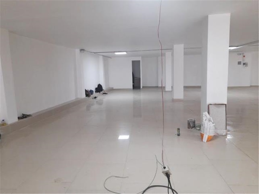 Local en arriendo en La Candelaria, Medellín, 400 m² · foto 2 de 12
