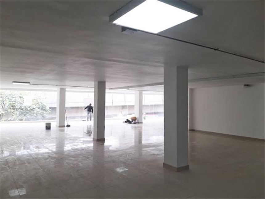 Local en arriendo en La Candelaria, Medellín, 400 m² · foto 11 de 12