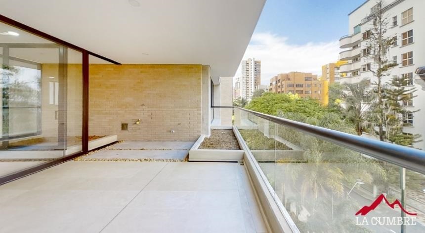 Apartamento de 3 alcobas en arriendo en Santa María De Los Ángeles, Medellín, 200 m² · foto 2 de 16