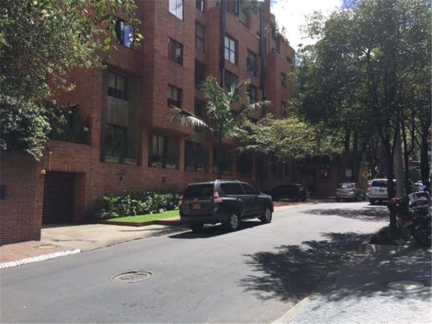Apartamento de 3 alcobas en venta en Los Rosales, Bogotá, 172 m² · foto 16 de 21