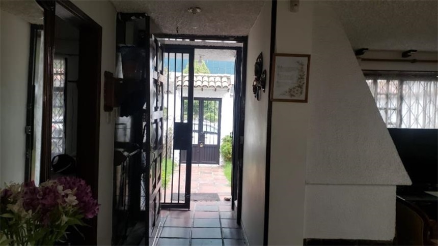 Casa en venta en Santa Paula, Bogotá · foto 3 de 24