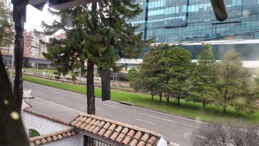 Casa en venta en Santa Paula, Bogotá · foto 8 de 24