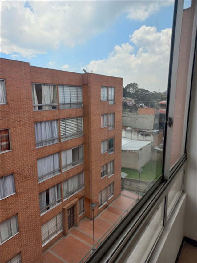Piso – Bogotá, Boyacá Real, Localidad Engativá - Más