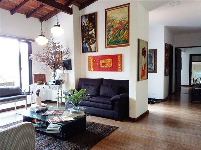 Casa de 3 alcobas en venta en Loma Del Escobero, Envigado, 170 m² · foto 2 de 19