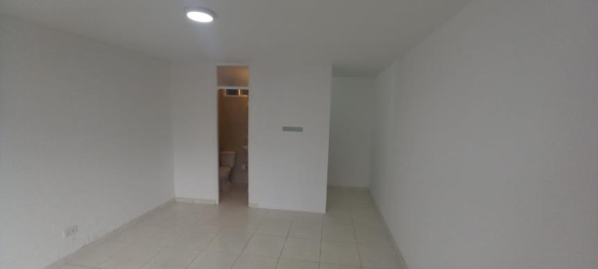 Local en Venta - Më shumë