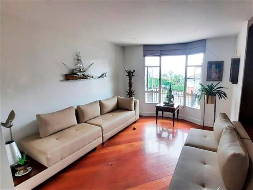 Casa de 4 alcobas en venta en Loma El Atravesado, Envigado, 372 m² · foto 10 de 20