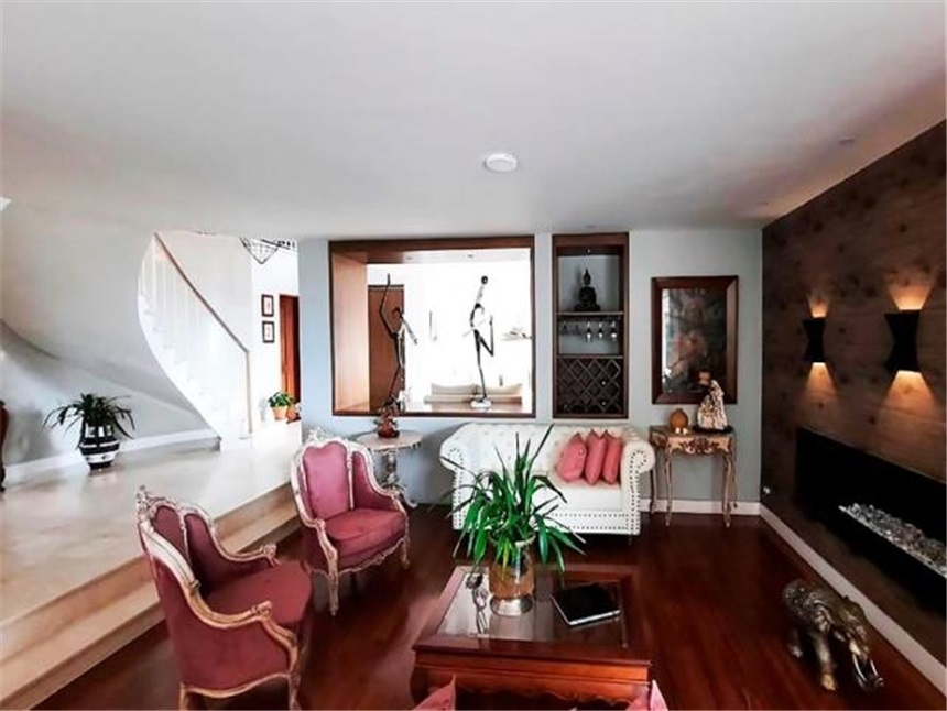 Casa de 4 alcobas en venta en Loma El Atravesado, Envigado, 372 m² · foto 2 de 20