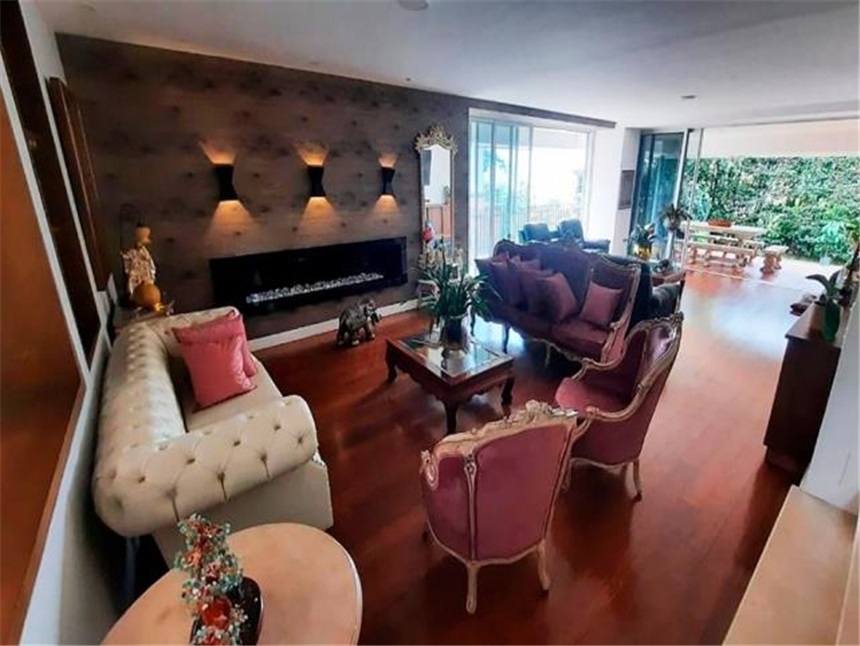 Casa de 4 alcobas en venta en Loma El Atravesado, Envigado, 372 m² · foto 4 de 20