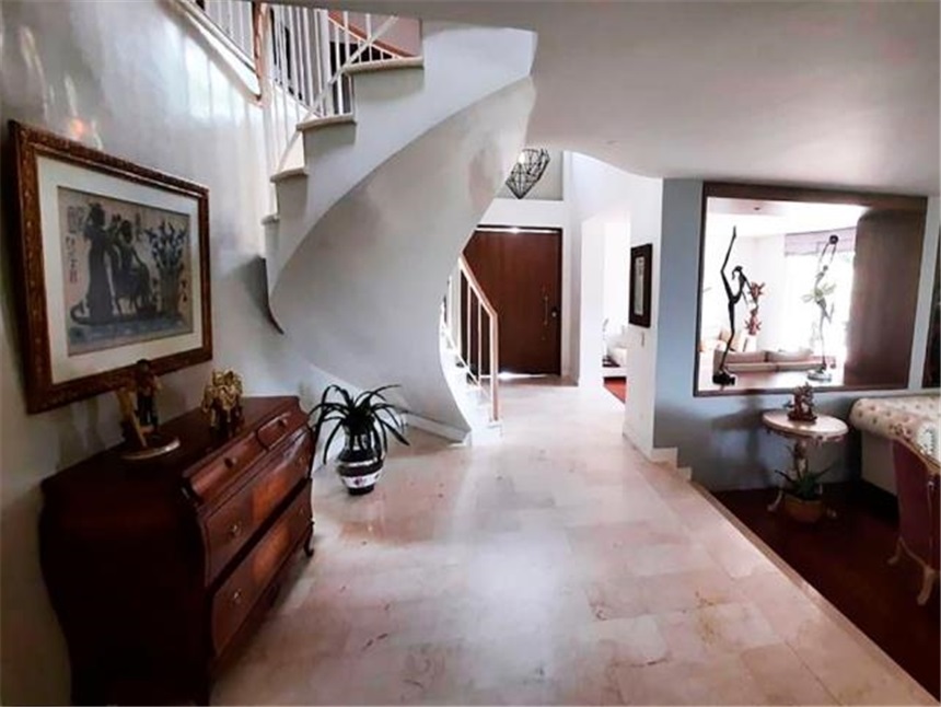Casa de 4 alcobas en venta en Loma El Atravesado, Envigado, 372 m² · foto 5 de 20