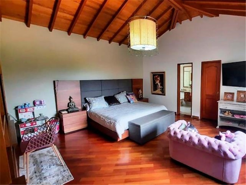 Casa de 4 alcobas en venta en Loma El Atravesado, Envigado, 372 m² · foto 13 de 20