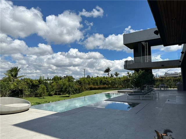 Casa de 4 alcobas en venta en Llano Grande, Rionegro, 1000 m² · foto 14 de 17