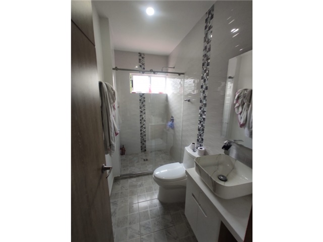 Casa de 4 alcobas en venta en Ciudad Jardin, Cali, 424 m² · foto 18 de 22
