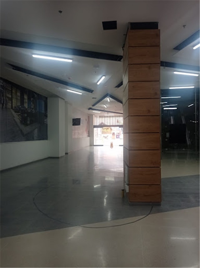 Local en Arriendo - Vista 4