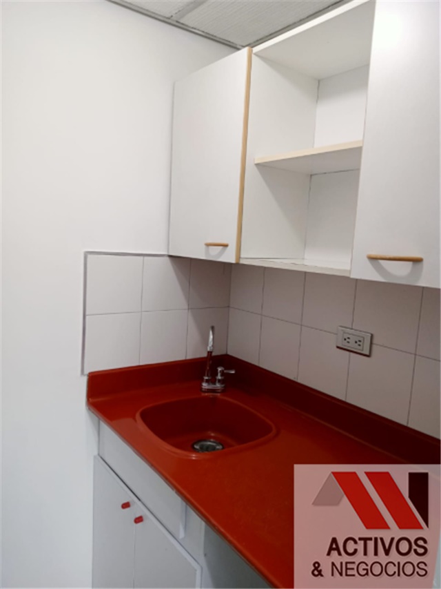 Oficina en Arriendo - Vaade 4