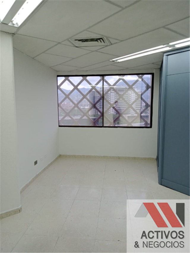 Oficina en Arriendo - Vaade 5