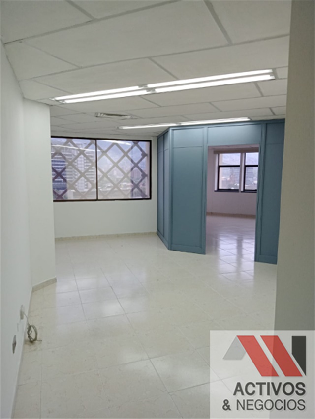 Oficina en Arriendo - Veel