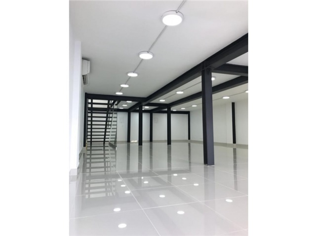 Local en Arriendo - Vista 3
