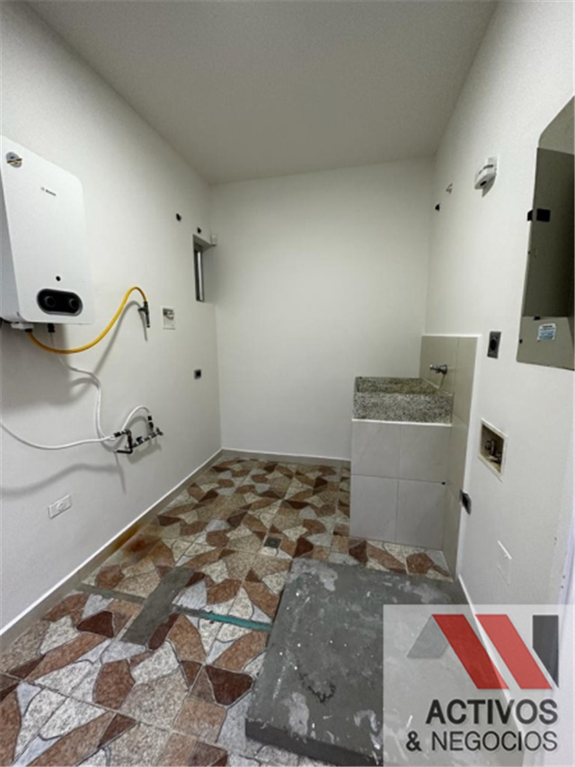 Casa de 4 alcobas en venta en Carrizales, El Retiro, 2000 m² · foto 17 de 24