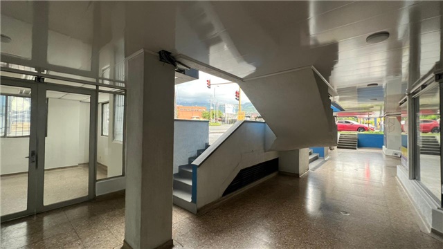 Local en Arriendo - Vista 5