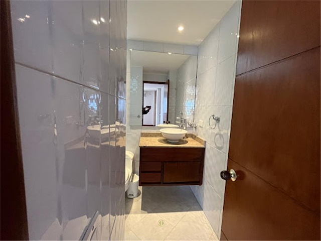 Piso – Bogotá, Barrio La Carolina, Localidad Usaquén - Más