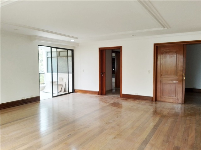 Apartamento de 3 alcobas en arriendo en Transversal Inferior, Medellín, 457 m² · foto 10 de 20
