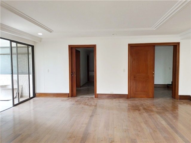Apartamento de 3 alcobas en arriendo en Transversal Inferior, Medellín, 457 m² · foto 11 de 20