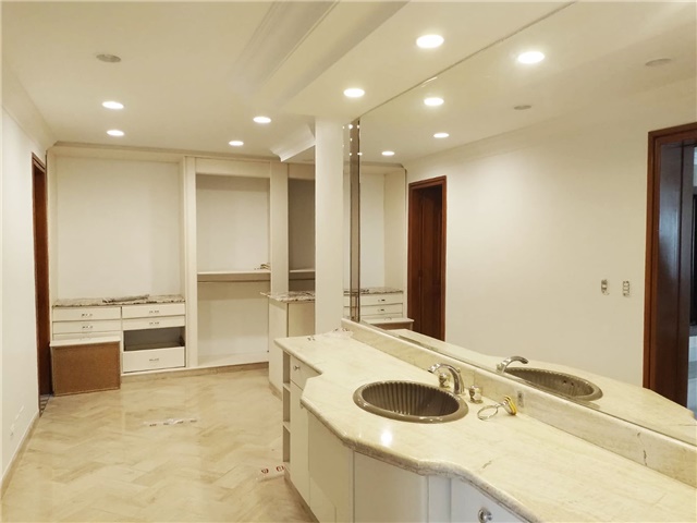 Apartamento de 3 alcobas en arriendo en Transversal Inferior, Medellín, 457 m² · foto 18 de 20