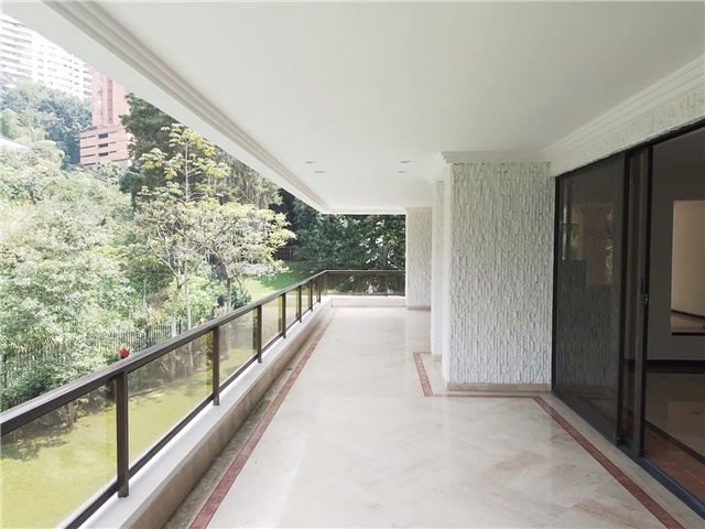 Apartamento de 3 alcobas en arriendo en Transversal Inferior, Medellín, 457 m² · foto 20 de 20
