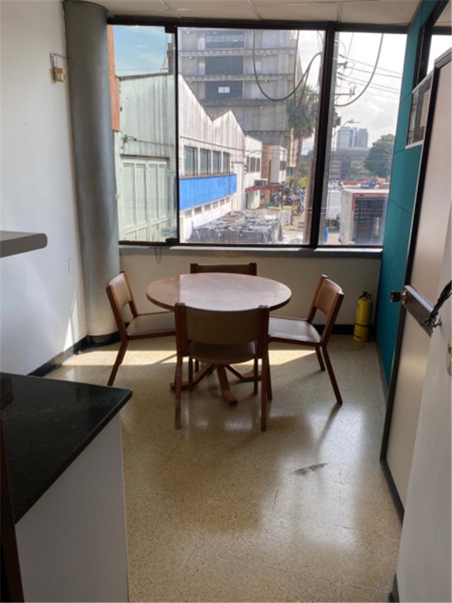 Bodega en Arriendo - Vaade 6
