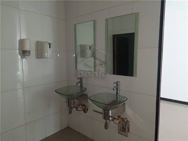Local en Arriendo - Vista 2