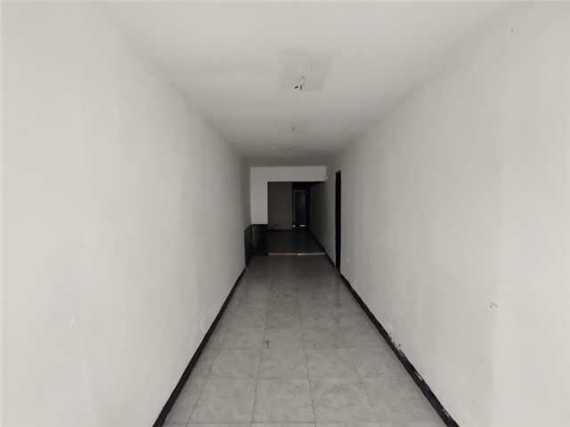 Local en Arriendo - Vista 2