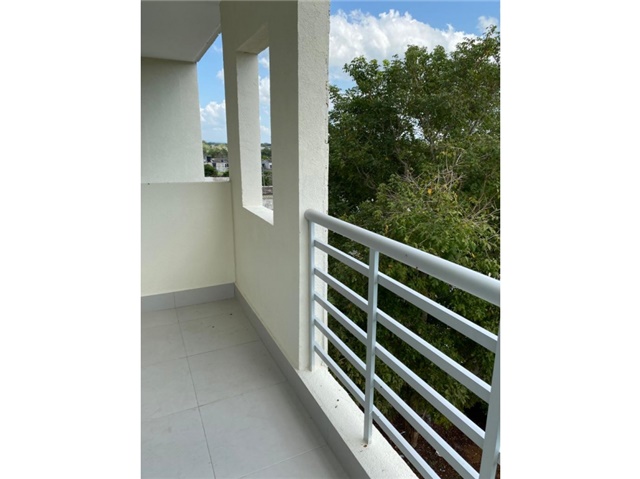 Apartamento en Arriendo - View 3