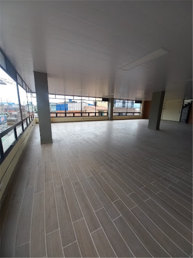 Local en Arriendo - Vista 2