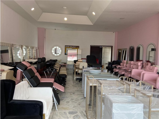 Local en Arriendo - Vista 2