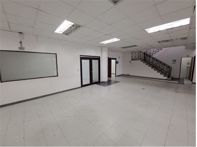 Local en Arriendo - Vista 2