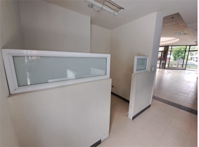 Local en Arriendo - Vista 4