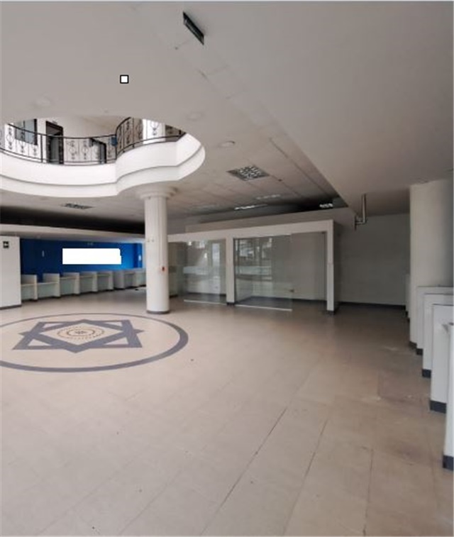 Local en Arriendo - Más
